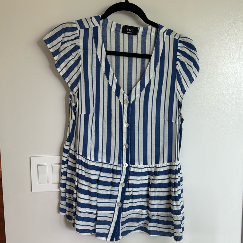 Vici striped short sleeve blouse